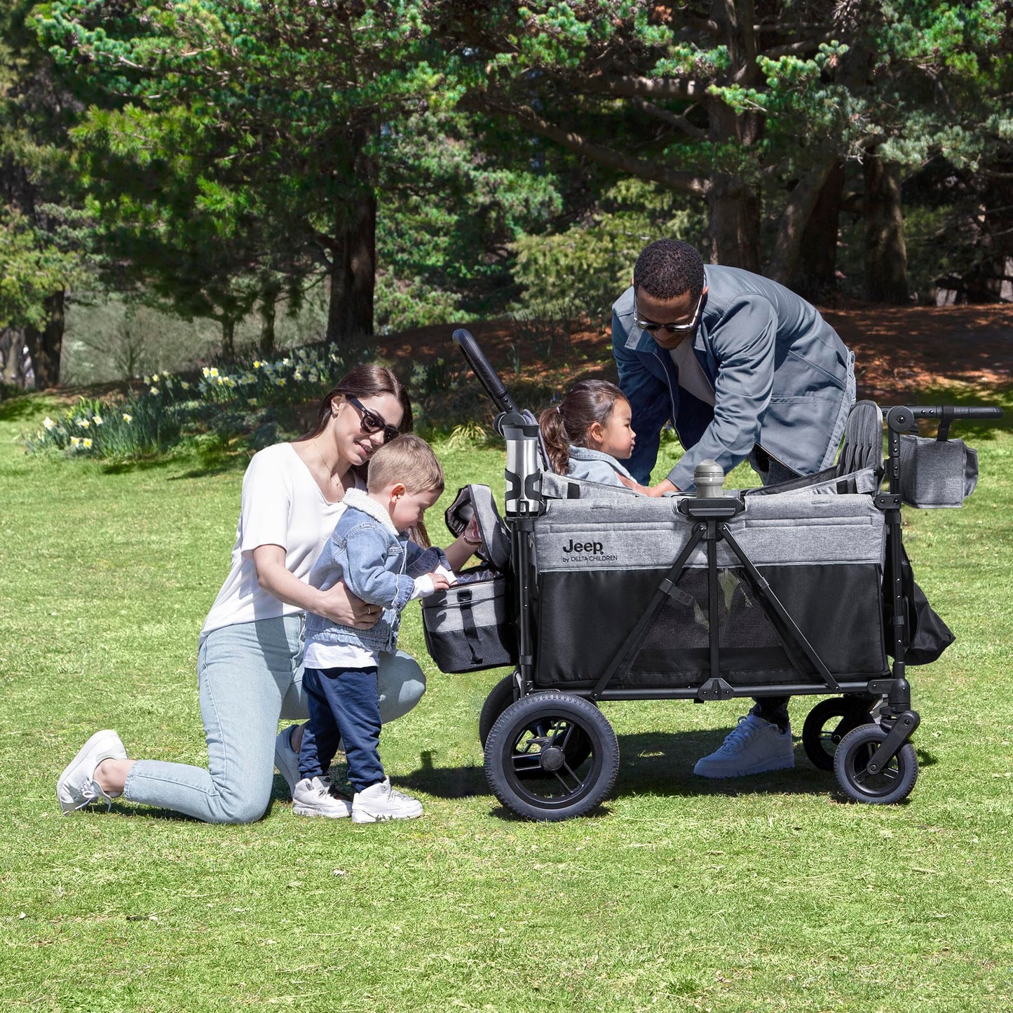 Jeep Wrangler Deluxe 4 Seater Stroller Wagon by Delta Children